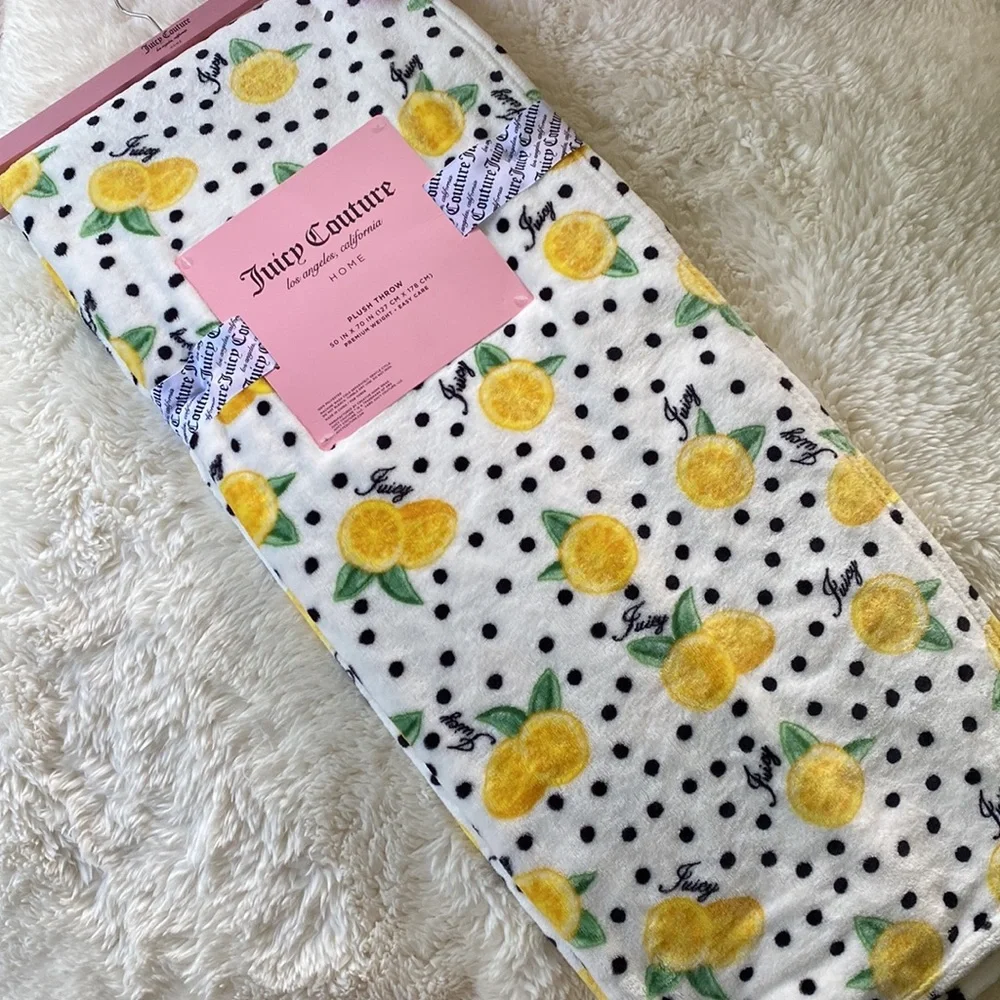 🍋Juicy Couture Plush Throw🍋